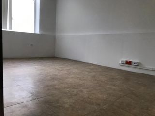 Foto 4 de Vendo Local  Comercial en  Avenida  Los Shyris.