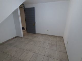 SE ALQUILA  AMPLIO Y ACOGEDOR DEPARTAMENTO  DE ESTRENO EN 2DO. PISO FRENTE A PARQUE