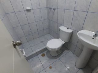 SE ALQUILA  AMPLIO Y ACOGEDOR DEPARTAMENTO  DE ESTRENO EN 2DO. PISO FRENTE A PARQUE