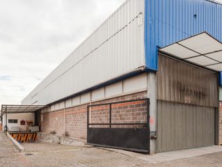 Galpones de almacenamiento industrial Oficinas y Bodegas en Renta / Parque Industrial Delta de Calderon