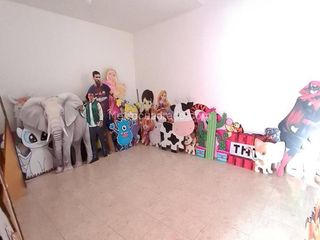 Foto 8 de VENTA CASA  DOS PISOS ESQUINERA CON LOCALES BARRIO ALAMEDA