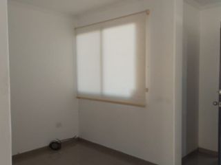 Foto 5 de ALQUILO CASA DE 3 HABITACIONES AMPLIA EN NAPOLI