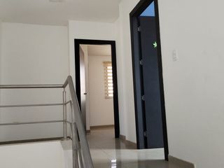 Foto 16 de ALQUILO CASA DE 3 HABITACIONES AMPLIA EN NAPOLI