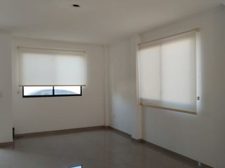 Foto 15 de ALQUILO CASA DE 3 HABITACIONES AMPLIA EN NAPOLI