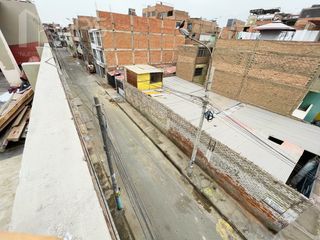 CASA EN ESQUINA EN VENTA URB. EL NARANJAL - SAN MARTIN DE PORRES