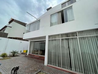 Foto 24 de CASA EN VENTA CERCA AL PENTAGONITO