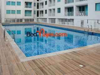 Apartamentos con balcon y piscina-RES