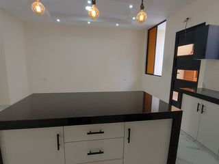 Foto 15 de En Machala De Venta Hermosa Casa de Estreno de 3 Dormitorios, 4 Baños Completos, Garaje para 2 Vehiculos, Estudio