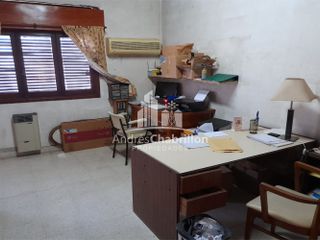 La Rioja al 1100. 3 dormitorios + escritorio.