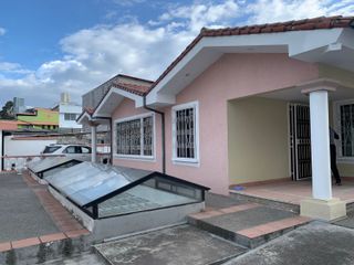VENTA DE CASA EN MONTESERRIN. HOUSE FOR SALE CERCA DE LA ACADEMIA COTOPAXI, AMERICAN INTERNATIONAL SCHOOL IN ECUADOR