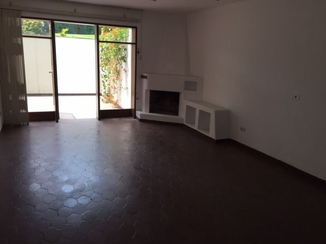VENDO CASA CON PISCINA EN CALLE LAS TIPUANAS – LA MOLINA