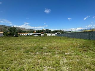 Venta de terreno de 3050m2 en Guayllabamba