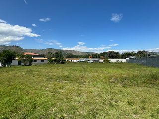 Venta de terreno de 3050m2 en Guayllabamba