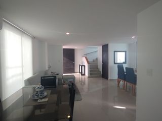 Foto 2 de Casa amoblado en arriendo en Ciudad Jardín.