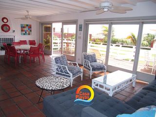 Foto 7 de Alquiler casa al pie del mar en Playas Villamil para 21 personas, Guayas Ecuador