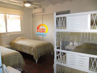 Foto 17 de Alquiler casa al pie del mar en Playas Villamil para 21 personas, Guayas Ecuador