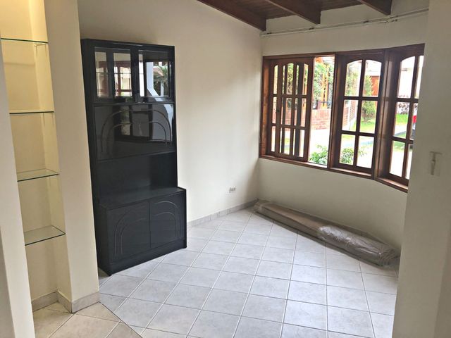 Se Alquila Casa en Condominio con áreas comunes