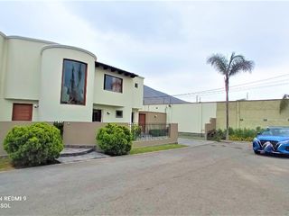 Foto 4 de Venta Linda Casa en Condominio con Piscina y Hermoso Jardin - Sol de La Molina