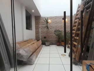 Foto 7 de ¡¡¡AMPLIA OFICINA CHALET EN ZONA COMERCIAL DE LINCE… ALQUILER!!!