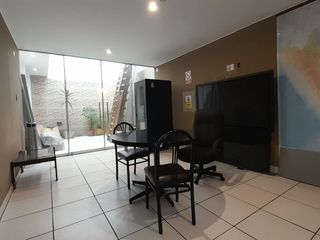 Foto 6 de ¡¡¡AMPLIA OFICINA CHALET EN ZONA COMERCIAL DE LINCE… ALQUILER!!!