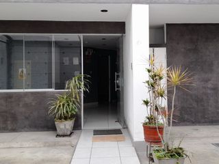 Foto 3 de ¡¡¡AMPLIA OFICINA CHALET EN ZONA COMERCIAL DE LINCE… ALQUILER!!!