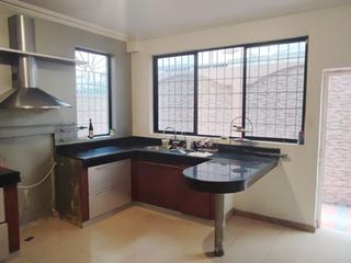 Foto 3 de C248 - Venta Casa en la Garzota Norte de Guayaquil 3 dormitorios