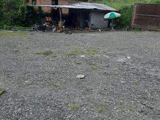 Foto 5 de Te vendo este parqueadero  planito o para hacer apartamentos, ya que tiene el permiso en Cisneros.