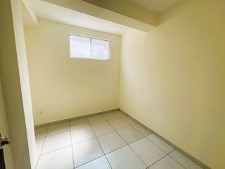Foto 16 de VENTA DE PROPIEDAD CON 3 DEPARTAMENTOS EN JR JOSÉ OLAYA CDRA. 8, VILLA MARIA DEL TRIUNFO