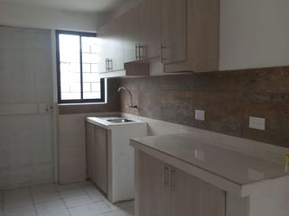 Foto 4 de Vendo casa de 128m2 en Carapungo -Puertas del Sol en las calles las Cumbre y  Galo Plaza Lasso
