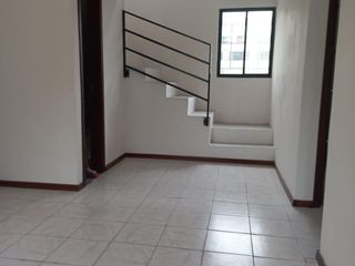 Foto 3 de Vendo casa de 128m2 en Carapungo -Puertas del Sol en las calles las Cumbre y  Galo Plaza Lasso