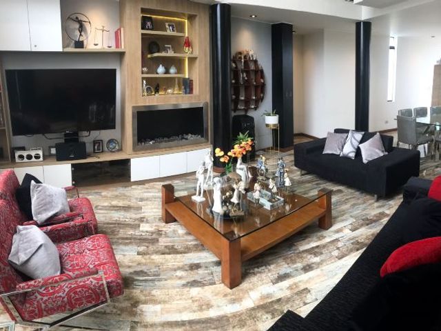 VENDO DOS CASAS EN CONDOMINIO - CERCA A COLEGIO ROOSEVELT – URB. CAMACHO – LA MOLINA