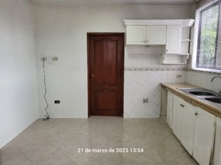 Departamento de alquiler en Puerto Azul, Vía a la Costa, 3 dormitorios.