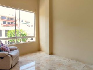 SE VENDE en URB. LAS CUMBRES Casa Townhouse. CERCA DE LA ESPOL