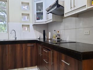 DEPARTAMENTO TOWNHOUSE EN VENTA URB. LA CUMBRE, LOS CEIBOS - A 3 MINUTOS DE LA ESPOL.