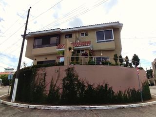 SE VENDE en URB. LAS CUMBRES Casa Townhouse. CERCA DE LA ESPOL