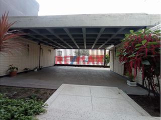 Foto 6 de VENDO CASA DE 2 PISOS + SOTANO Y AZOTEA URB. SAN ANDRES I ETAPA 300.65 M2 ID 1071605