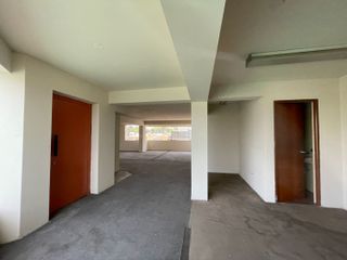 Vendo Edificio De Siete Pisos A Precio De Terreno En La Urbanización Corpac - San Isidro