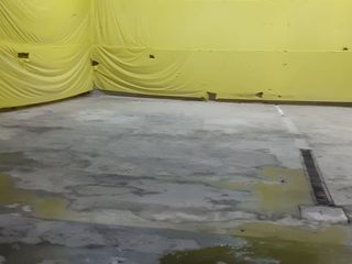 Foto 7 de ALQUILO LOCAL COMERCIAL ZONAL AV MEXICO CDRA 14 380M2  DEPOSITO ALMACEN $.3,500 A TRATAR