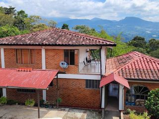 Foto 2 de SE VENDE ESCTACULAR CASA FINCA EN SILVANIA