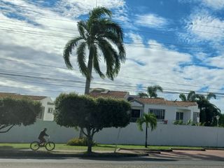 Foto 1 de SE ARRIENDA HERMOSO  APARTAMENTO  AMOBLADO, AMPLIO DE 157 M2 DENTRO DE CONJUNTO CERRADO CON PISCINA EN ZONA EXCLUSIVA DE LA CIUDAD DE NEIVA, POR DIAS