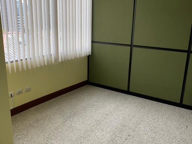 OFICINA EN EDIFICIO EMPRESARIAL