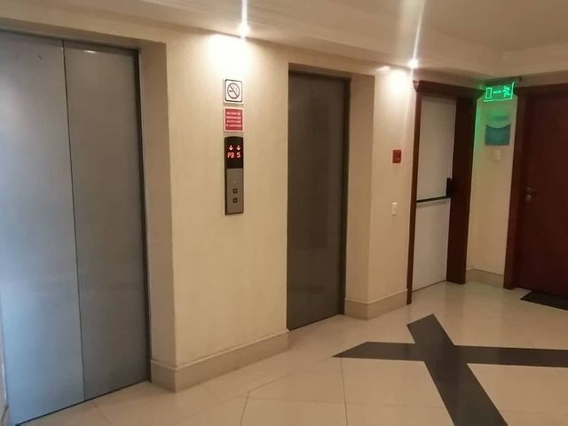 OFICINA EN EDIFICIO EMPRESARIAL