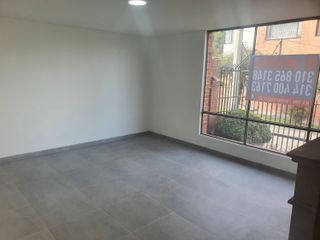 ARRIENDO APARTAMENTO EN BOGOTA -  CEDRO GOLF REMODELADO, EXCELENTE LUZ NATURAL