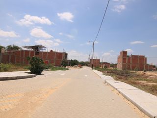 Foto 10 de OPORTUNIDAD DE NEGOCIO VENTA DE DOS TERRENOS JUNTOS –URB. ALAMEDA COUNTRY CLUB-CASTILLA-PIURA