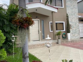 Foto 3 de VENTA CASA VIA A LA COSTA, KM 22. URB CIUDAD SATELITE LOS ANGELES