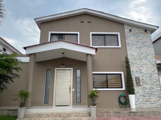 Foto 1 de VENTA CASA VIA A LA COSTA, KM 22. URB CIUDAD SATELITE LOS ANGELES