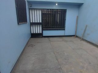 Alquilo Casa en COMAS EN AV SAN FELIPE  RUBRO COMERCIAL COSTADO DE RENIEC