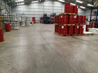 Foto 5 de VENTA EXCELENTE GALPON INDUSTRIAL NORTE DE QUITO, FACILIDAD DE MANEJO DE CONTENEDORES