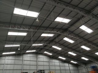 Foto 2 de VENTA EXCELENTE GALPON INDUSTRIAL NORTE DE QUITO, FACILIDAD DE MANEJO DE CONTENEDORES
