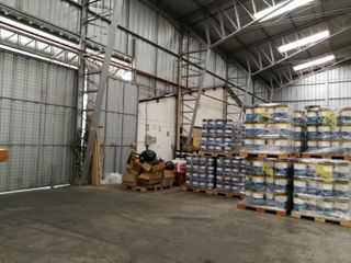 Foto 7 de VENTA EXCELENTE GALPON INDUSTRIAL NORTE DE QUITO, FACILIDAD DE MANEJO DE CONTENEDORES